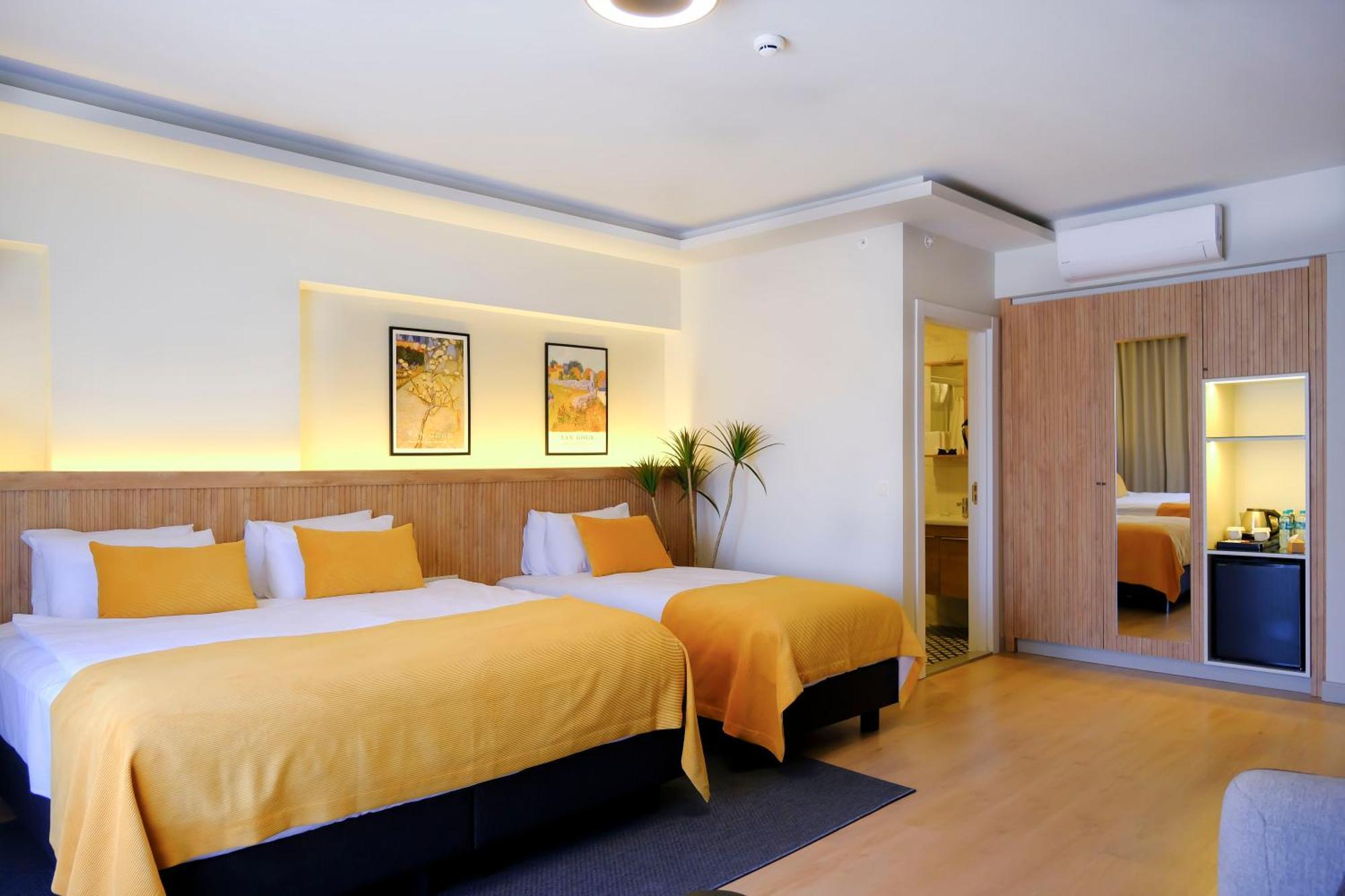 Dugi Hotel *