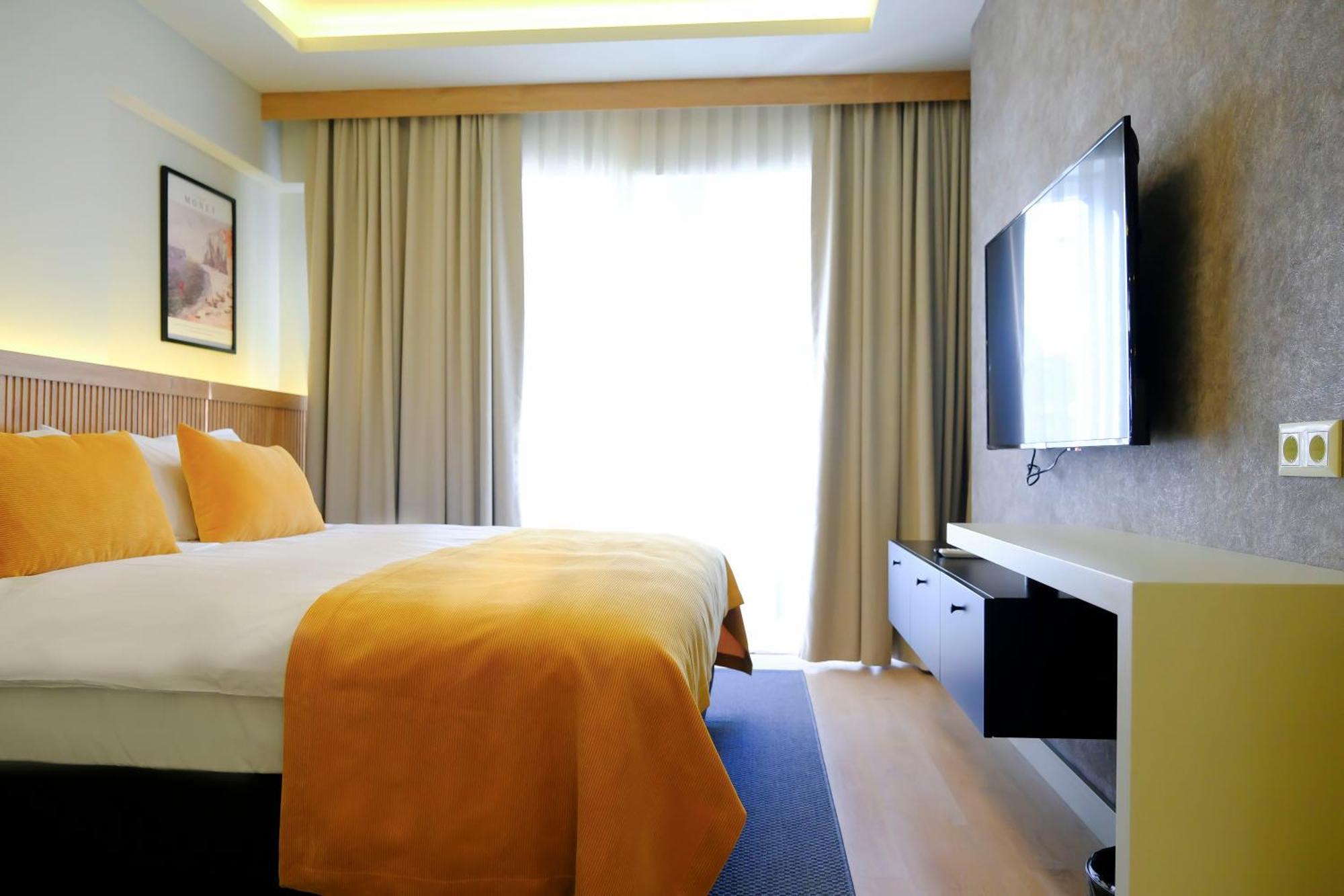 Hotel Dugi *