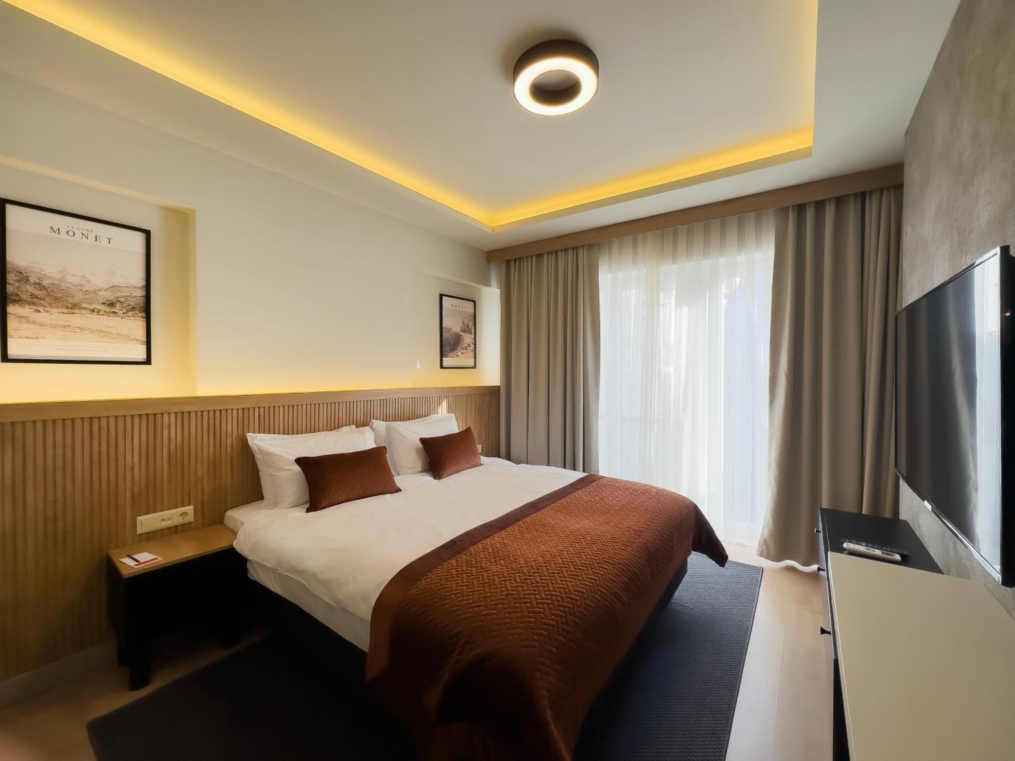 Dugi Hotel
